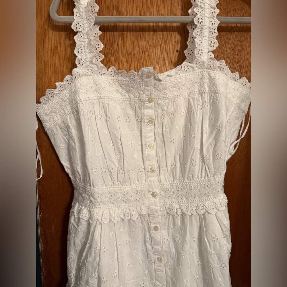 Doen Gap White Eyelet Midi Dress with Tiered Skirt - Picture 3 of 5